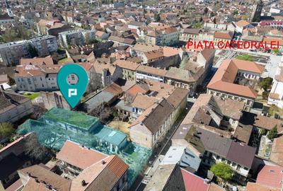 Teren de 1213 mp, în Central - 9