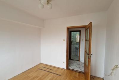 Apartament cu 3 camere semidecomandat în Central - 5