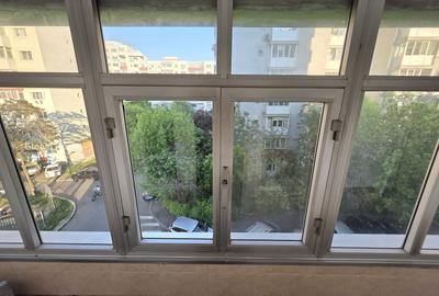 Apartament cu 2 camere semidecomandat, mobilat în 1 Mai - 11
