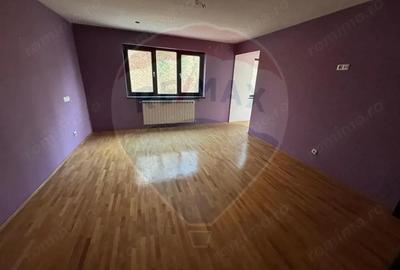 Vila de vanzare in zona Central Campulung-Muscel - 8