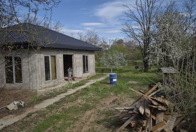 Casă cu 2 camere în Alexeni - 2