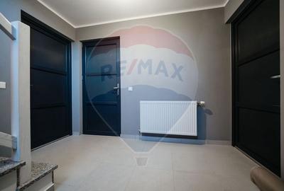 Casă cu 4 camere cu Teren 400 Mp în Ipotești - 11