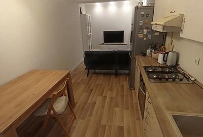 Garsonieră decomandată în Brâncoveanu