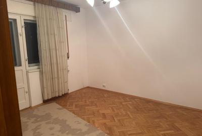 Bucurestii Noi, Pajura - 19