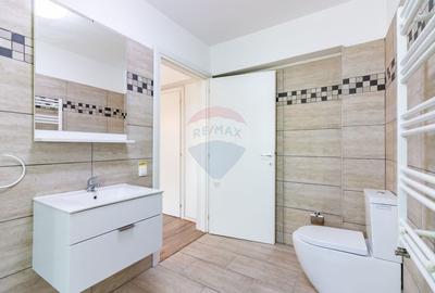 Casa / Vila in Corbeanca,  toate utilitatile, strada principala - 15