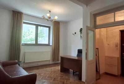 Cotroceni, parc Romniceanu, 3 camere, parter/2, balcon, spatios, pentru birouri