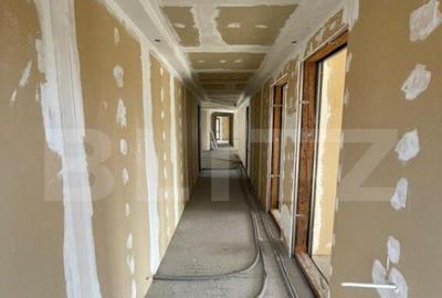 Apartament cu destinatii multiple, semifinisat, 227 mp, zona - 2