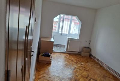 Apartament cu 3 camere -Zona Aradului - 3
