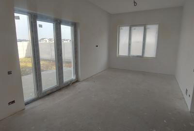 Casă individuală cu 4 camere cu Canalizare în Dragomirești-Deal - 9