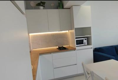 Apartament cu 2 camere, mobilat în Central