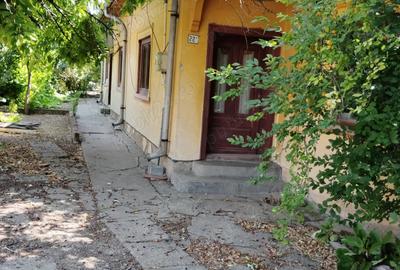 Vand casa batraneasca nelocuita, nemobilata - 2