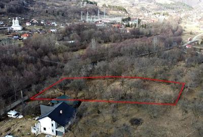 Teren de 2300 mp, în Căpățânenii Pământeni