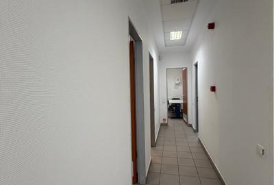 Spațiu comercial, de 300 mp, în Central - 16