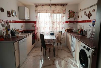 Casă cu 4 camere în Cazasu - 2