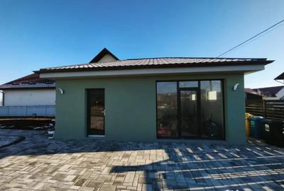 Casă cu 5 camere cu Teren 2000 Mp în Volovăț - 13