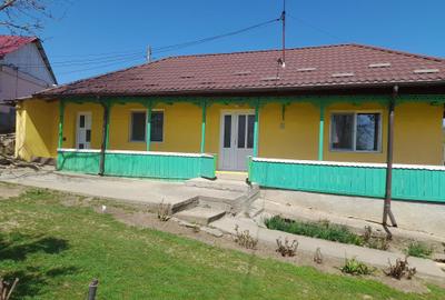 Casă cu 3 camere în Secuia - 1