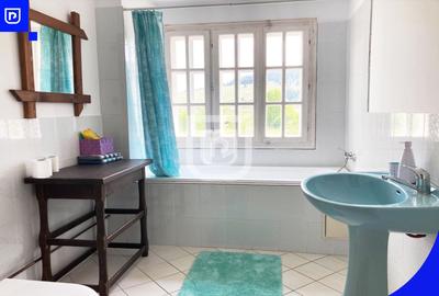 Casă individuală cu 7 camere cu Teren 700 Mp în Central - 16