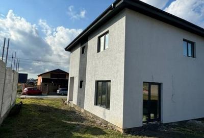 DE VANZARE | CASA 4 CAMERE | LUMINA - 3