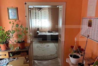 Casă cu 3 camere în Rontău