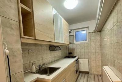 Dristor etaj 3 decomandat cu boiler - 8