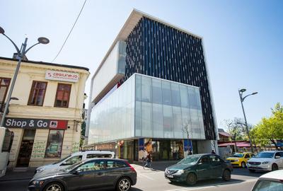 Birou, de 2,488 mp, în P-ța Romană - 6