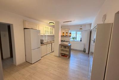 Apartament cu 3 camere decomandat, mobilat în 13 Septembrie - 12