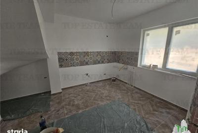 Casă cu 4 camere cu Teren 200 Mp în Central - 6