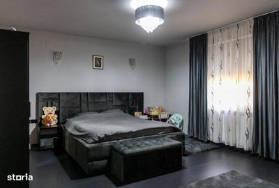 Casă cu 4 camere cu Canalizare în Central - 12