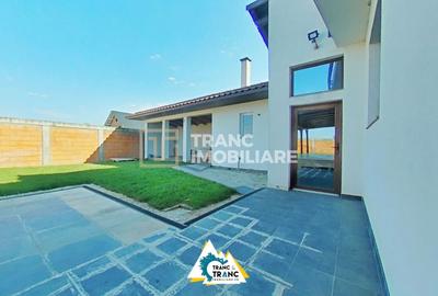 Casă cu 4 camere cu Teren 956 Mp în Livada - 2