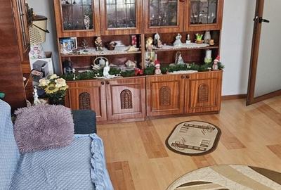 Apartament cu 3 camere decomandat în 1 Mai - 7