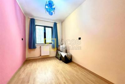 Apartament 3 camere decomandate, etaj 1, str. Narciselor 15, - 13