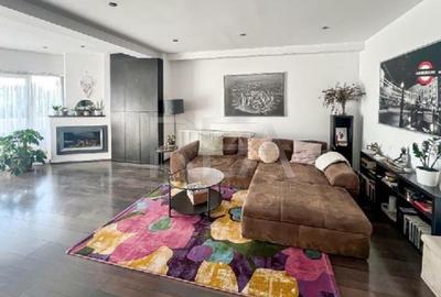 Apartament cu 3 camere decomandat, mobilat în Central