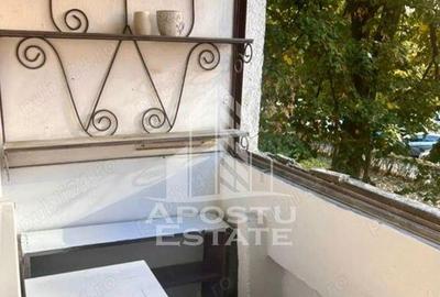 Apartament cu 2 camere semidecomandat, mobilat în Complex Studențesc