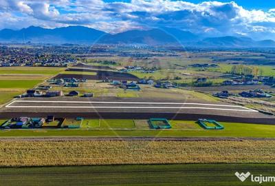 Teren de 8900 mp, în Sânpetru - 2