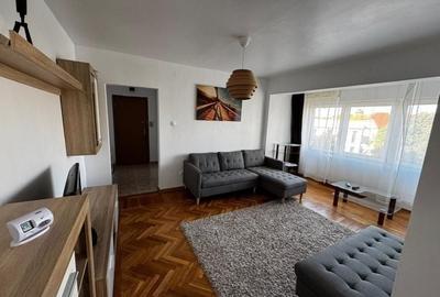 Apartament cu 2 camere semidecomandat, mobilat în Take Ionescu