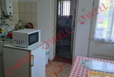 De vânzare în centrul Sovata un teren de 2159 m² cu mai multe case în aceeași cu - 9