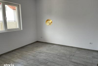 Casă cu 3 camere cu Teren 270 Mp în Central - 2