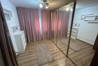 Apartament cu 4 camere decomandat, mobilat în Titan - 2