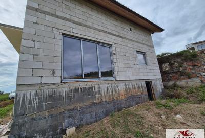 Casă individuală cu 4 camere cu Teren 1062 Mp în Est - 2