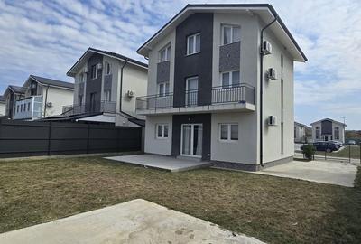 Casă cu 4 camere în Ferme - 11