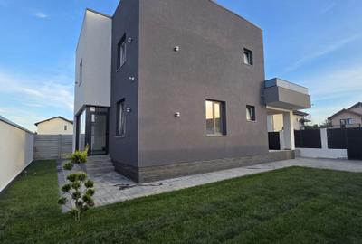 Casă cu 4 camere în Preajba - 2