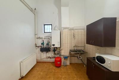 Spațiu industrial, de 1,690 mp, în Fratelia - 21