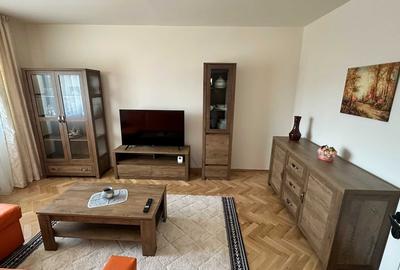 Apartament cu 3 camere decomandat în Central - 2