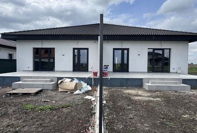 Sacalaz, 1/2 Duplex , Parter, 3 camere,2 bai,Terasa Acoperita - 4