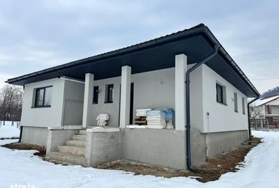 Casă cu 3 camere cu Teren 1200 Mp în Tăuții-Măgherăuș