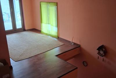 Casă cu 5 camere cu Teren 550 Mp în Săndulești - 1