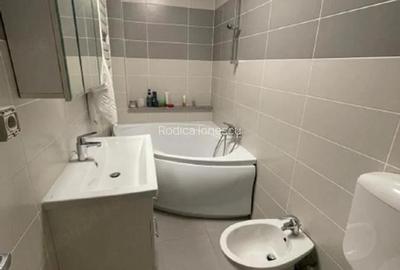 Garsonieră decomandată în Decebal