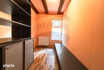 Casă cu 6 camere cu Teren 463 Mp în Clăbucet - 1