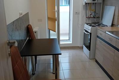 Garsonieră decomandată în Central