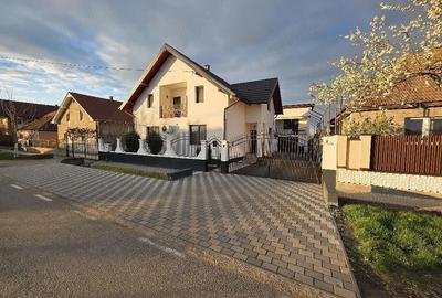 Casă cu 3 camere cu Teren 800 Mp în Botiz - 1
